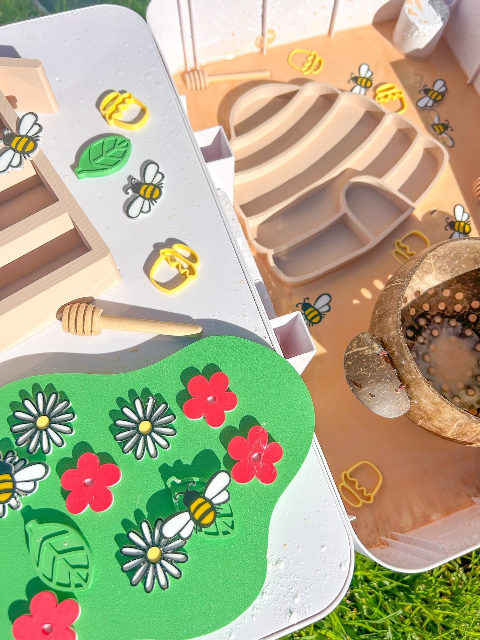 Beehive Sensory EcoTray - CJECOPLAY Inc.